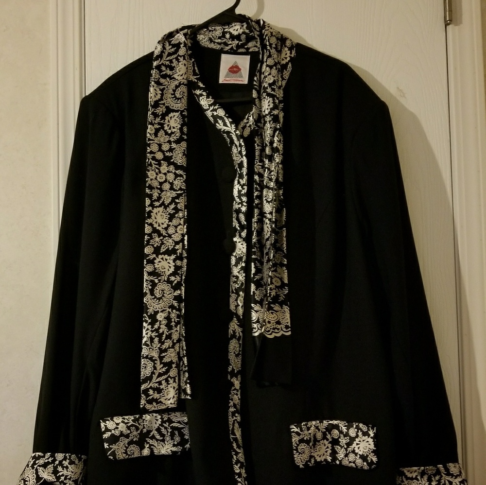 2 pc suit size 24